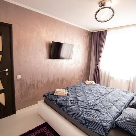 Royal Central Apartament Oradea Exterior foto