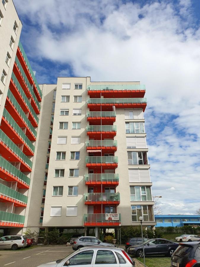 Royal Central Apartament Oradea Exterior foto