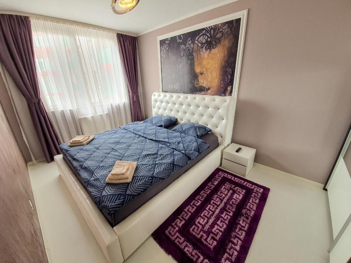 Royal Central Apartament Oradea Exterior foto