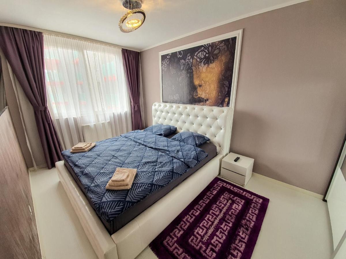 Royal Central Apartament Oradea Exterior foto